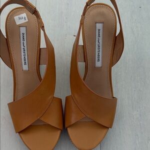 Diane Von Furstenberg Camel Sandals